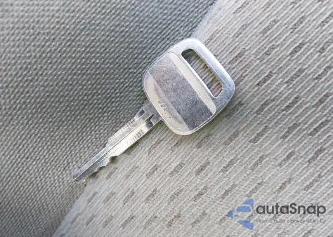 2004 Toyota Camry Le from USA, damaged, VIN 4T1BE30K14U871156